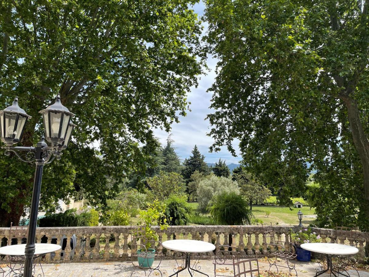 Le Mogador Chateau Du Martinet Violès Екстериор снимка