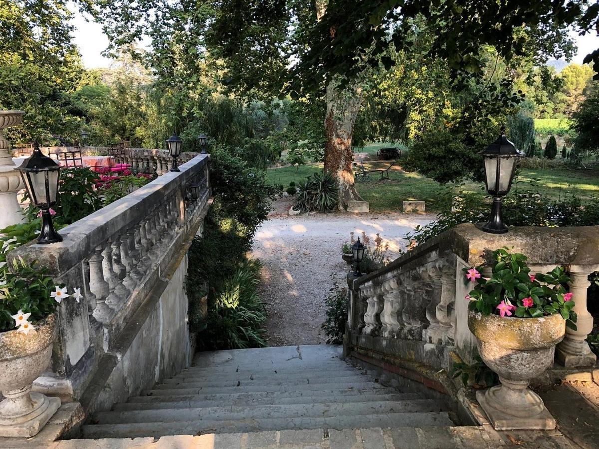 Le Mogador Chateau Du Martinet Violès Екстериор снимка