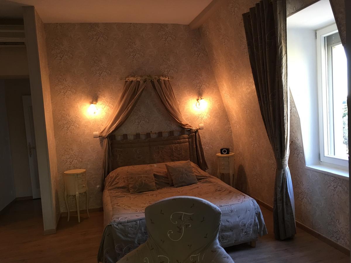 Le Mogador Chateau Du Martinet Violès Екстериор снимка