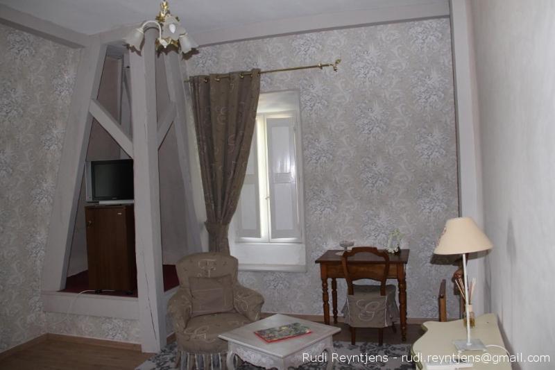Le Mogador Chateau Du Martinet Violès Екстериор снимка